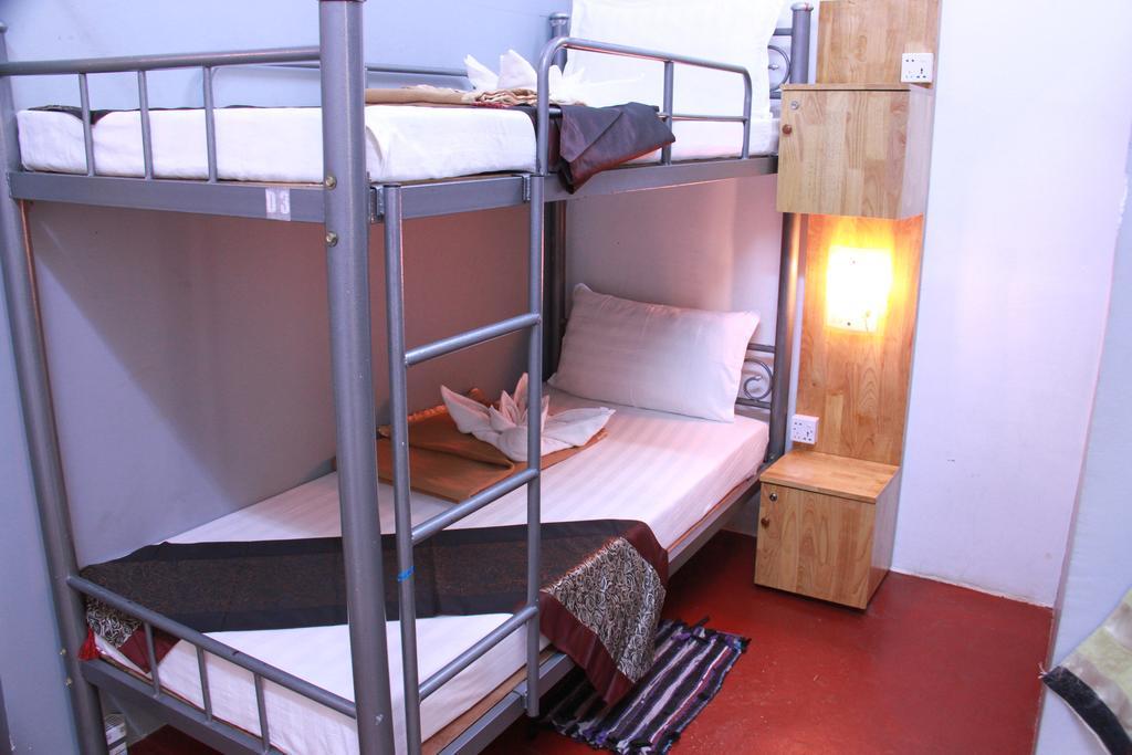 20Th Street Hostel Yangon Exterior photo